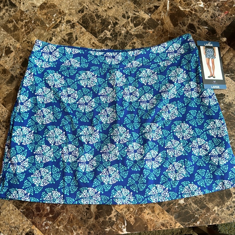 NWT Women’s Tranquility Skort
